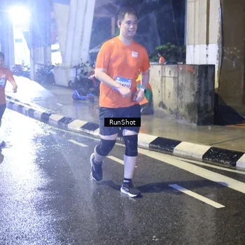Runner Photo 7921228