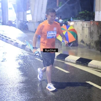 Runner Photo 7921242