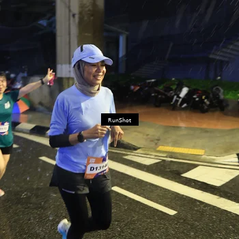 Runner Photo 7921249
