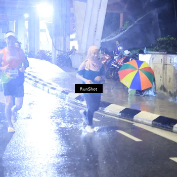Runner Photo 7921259