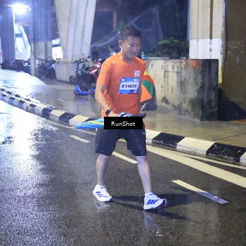 Runner Photo 7921265