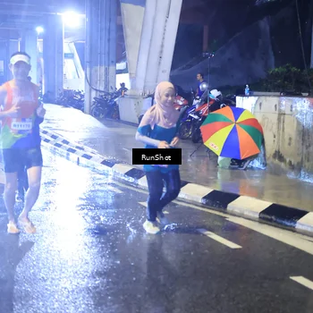 Runner Photo 7921267