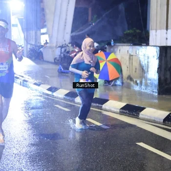 Runner Photo 7921268
