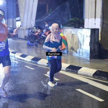 Runner Photo 7921273