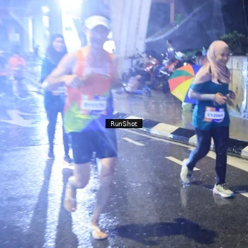 Runner Photo 7921276