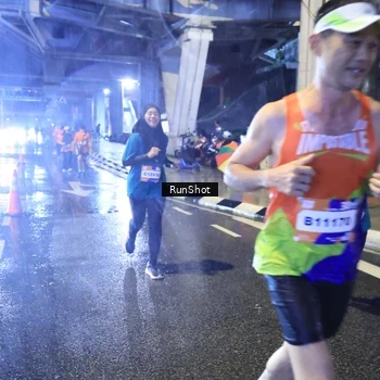 Runner Photo 7921295