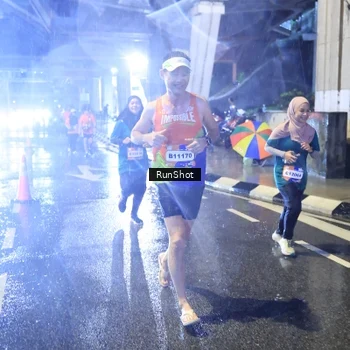 Runner Photo 7921305