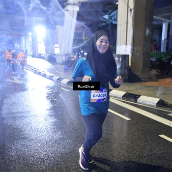 Runner Photo 7921313