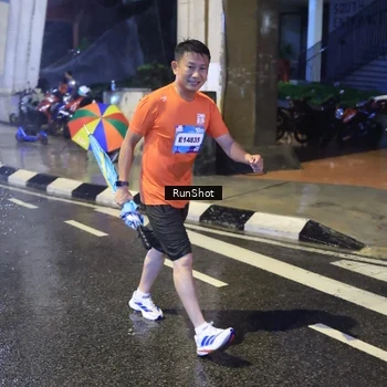 Runner Photo 7921332