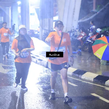 Runner Photo 7921333
