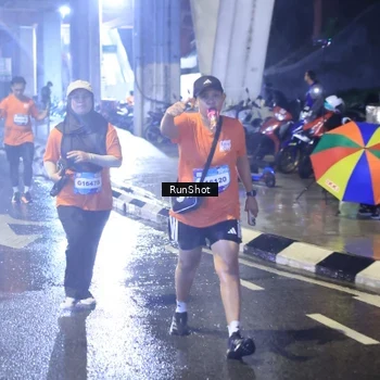 Runner Photo 7921336