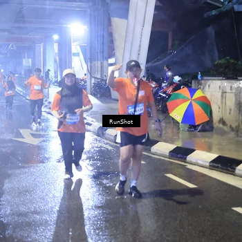 Runner Photo 7921341