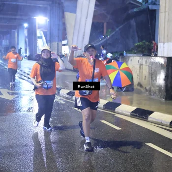 Runner Photo 7921351