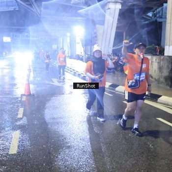 Runner Photo 7921354