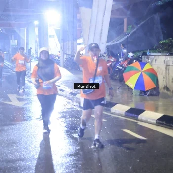 Runner Photo 7921358