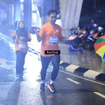 Runner Photo 7921398