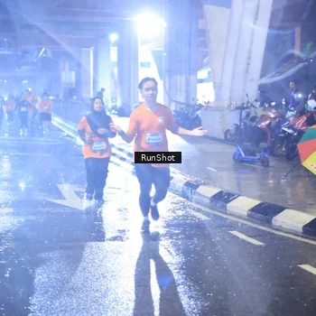 Runner Photo 7921399