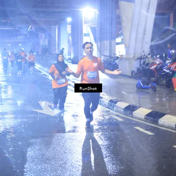 Runner Photo 7921400