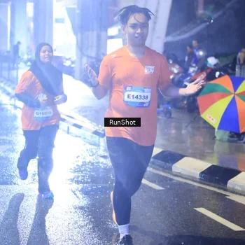 Runner Photo 7921403