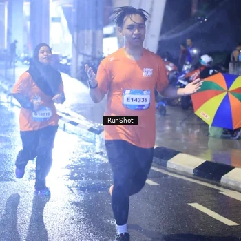 Runner Photo 7921404