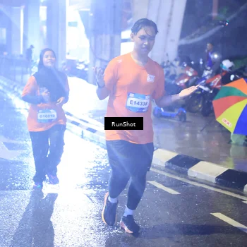 Runner Photo 7921405