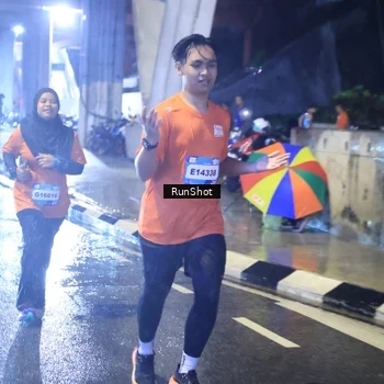 Runner Photo 7921407