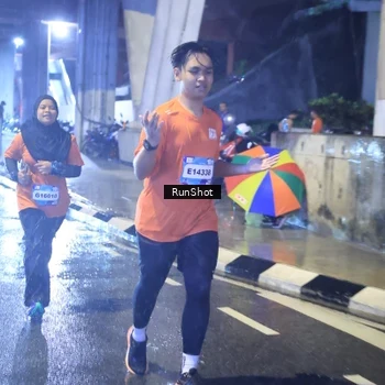 Runner Photo 7921408