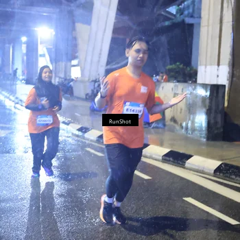 Runner Photo 7921411