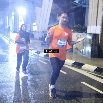 Runner Photo 7921421
