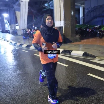 Runner Photo 7921430