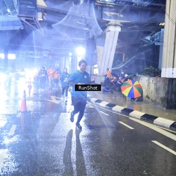 Runner Photo 7921443