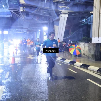 Runner Photo 7921446