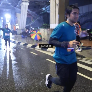 Runner Photo 7921458