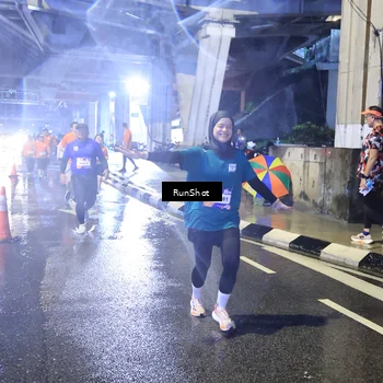 Runner Photo 7921474