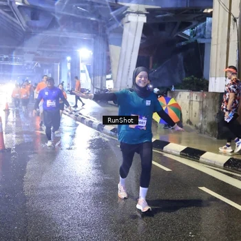 Runner Photo 7921475