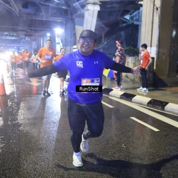 Runner Photo 7921512