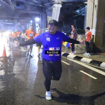 Runner Photo 7921513