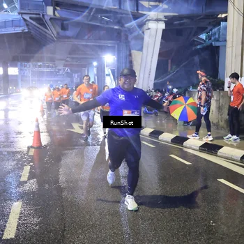Runner Photo 7921524