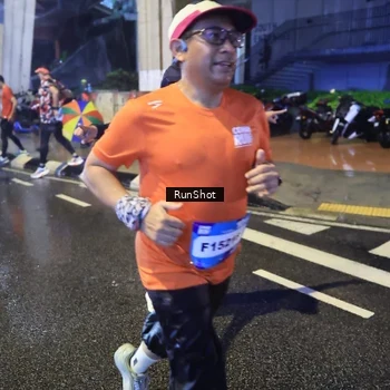 Runner Photo 7921585