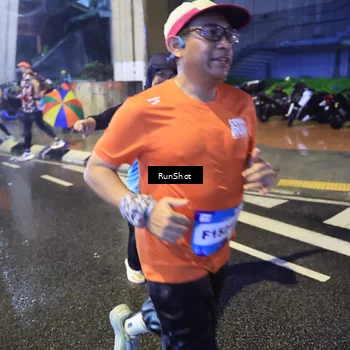 Runner Photo 7921590
