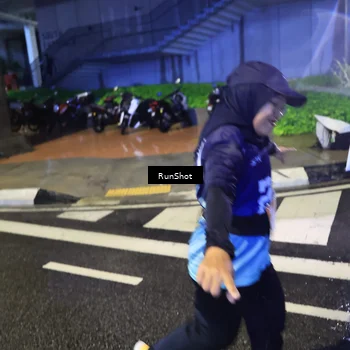 Runner Photo 7921597