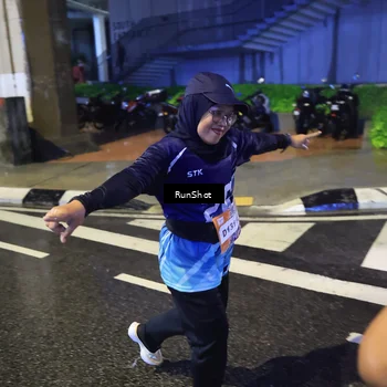 Runner Photo 7921599
