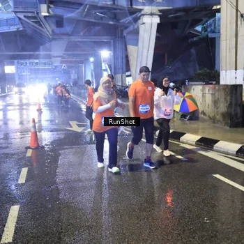 Runner Photo 7921606
