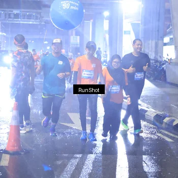 Runner Photo 7921645