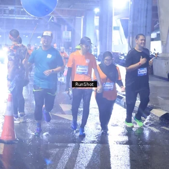 Runner Photo 7921653