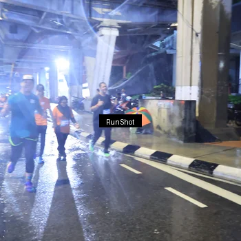 Runner Photo 7921668