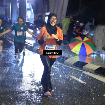 Runner Photo 7921672