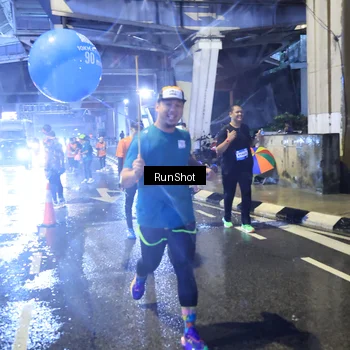 Runner Photo 7921675