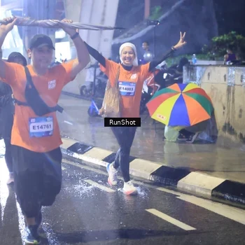 Runner Photo 7921748