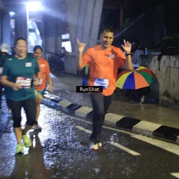 Runner Photo 7921749